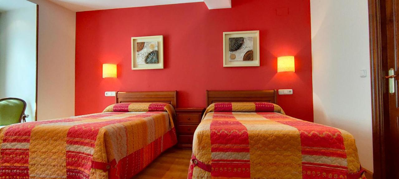 Hotel Rural La Plaza Caso Ngoại thất bức ảnh