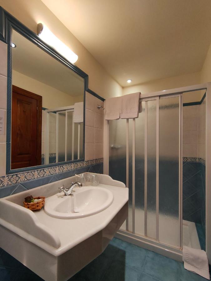 Hotel Rural La Plaza Caso Ngoại thất bức ảnh