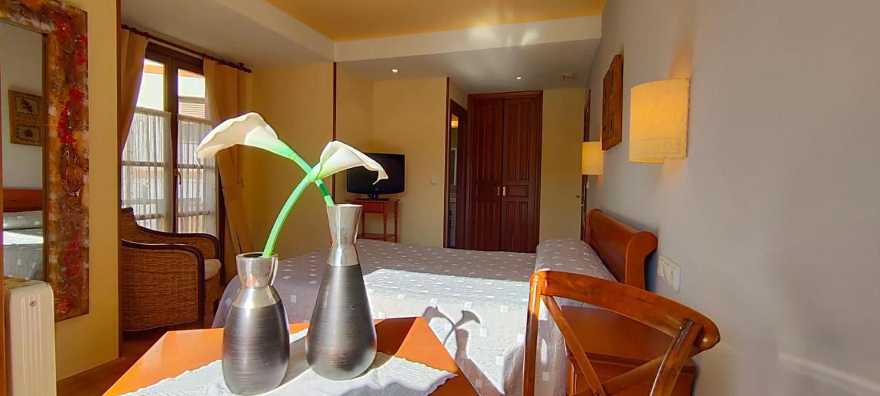 Hotel Rural La Plaza Caso Ngoại thất bức ảnh