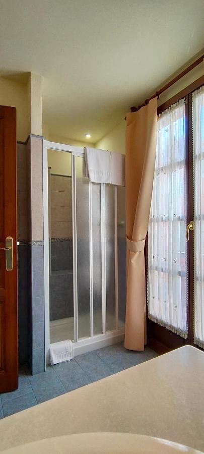 Hotel Rural La Plaza Caso Ngoại thất bức ảnh