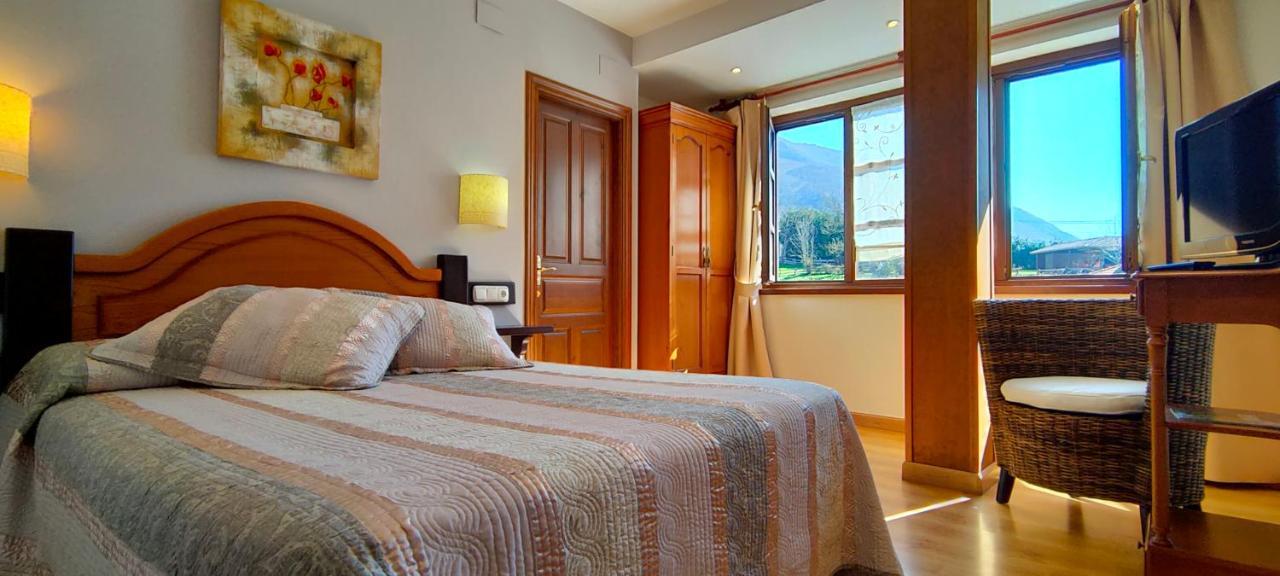 Hotel Rural La Plaza Caso Ngoại thất bức ảnh